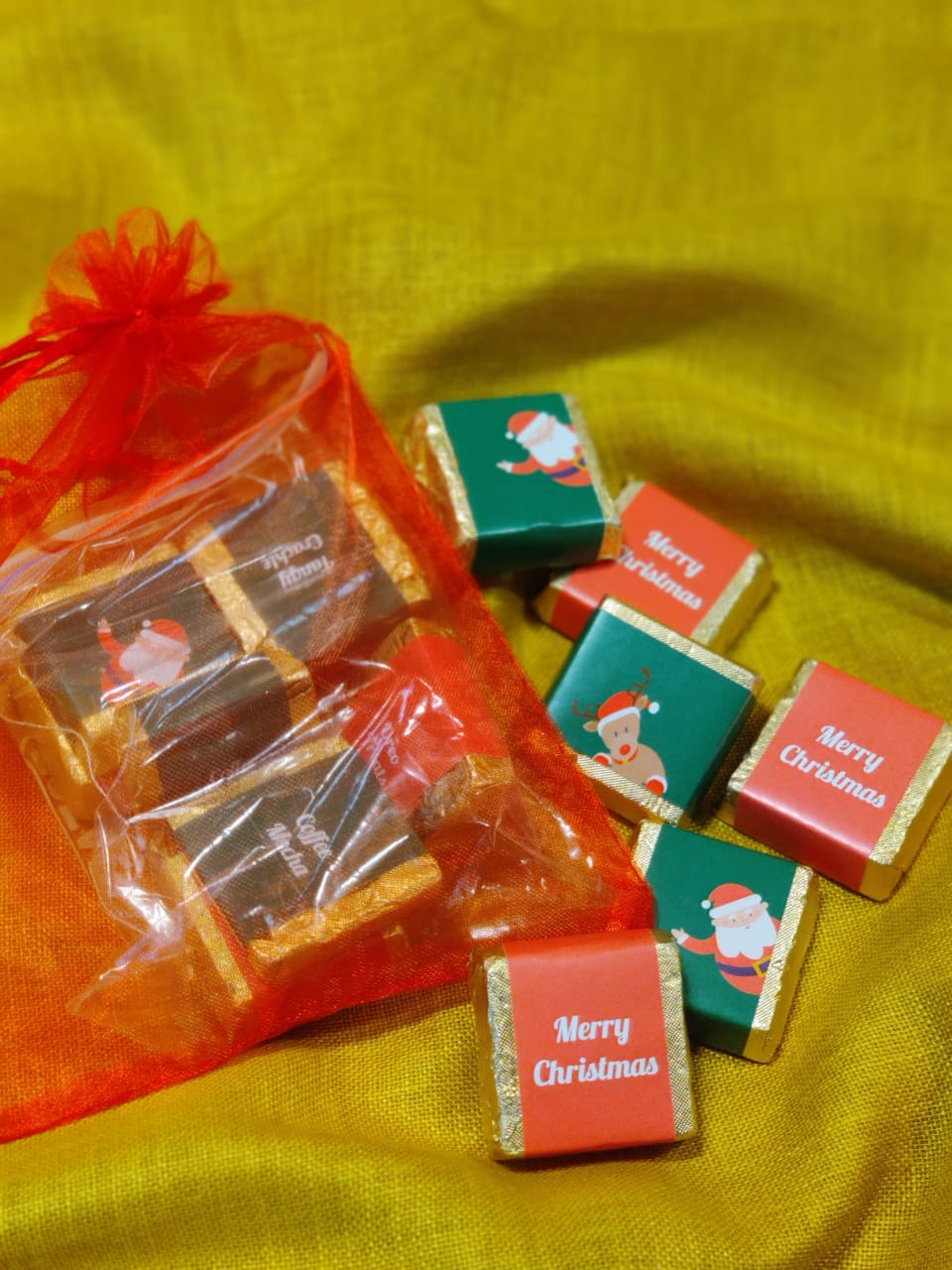 Customized Logo Chocolate Wrapper with Christmas and New Year Greeting Message 6 Chocolate Combo Gift Set - For Employees, Dealers, Customers, Stakeholders, Personal or Corporate Christmas and New Year Gifting